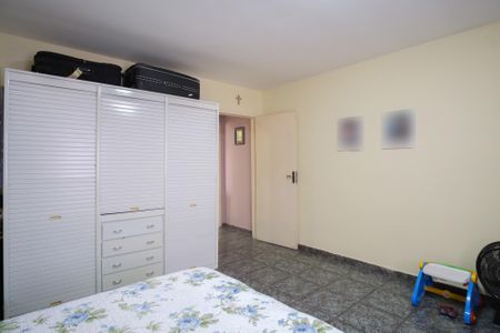 Casa à venda com 245m², 2 quartos e 2 vagas Casa à venda com 245m², 2 quartos e 2 vagasQuarto