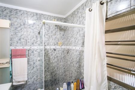 Casa à venda com 245m², 2 quartos e 2 vagas Casa à venda com 245m², 2 quartos e 2 vagasBanheiro da Suíte