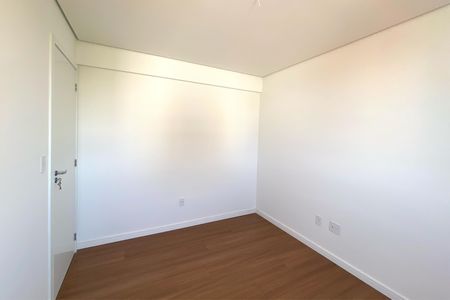 Apartamento à venda com 163m², 3 quartos e 3 vagas Apartamento à venda com 163m², 3 quartos e 3 vagasQuarto 2