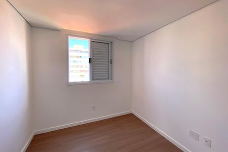 Apartamento à venda com 163m², 3 quartos e 3 vagas Apartamento à venda com 163m², 3 quartos e 3 vagasQuarto 3