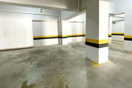 Apartamento à venda com 163m², 3 quartos e 3 vagas Apartamento à venda com 163m², 3 quartos e 3 vagasVagas