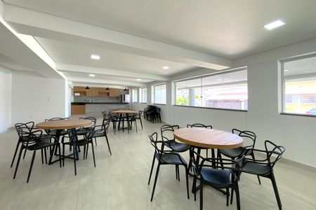 Apartamento à venda com 163m², 3 quartos e 3 vagas Apartamento à venda com 163m², 3 quartos e 3 vagasÁrea comum - Salão de festas