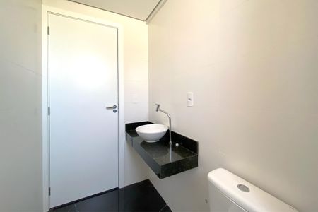 Apartamento à venda com 163m², 3 quartos e 3 vagas Apartamento à venda com 163m², 3 quartos e 3 vagasBanheiro da Suíte 1