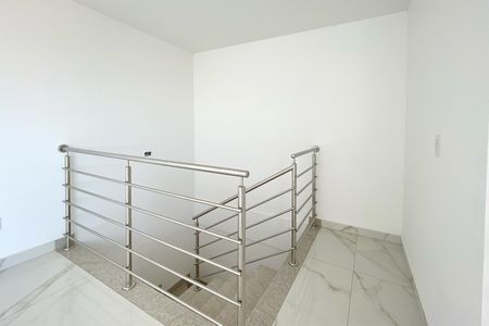 Apartamento à venda com 163m², 3 quartos e 3 vagas Apartamento à venda com 163m², 3 quartos e 3 vagasHall da Escada