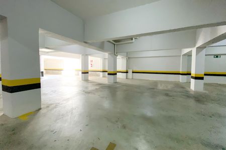 Apartamento à venda com 163m², 3 quartos e 3 vagas Apartamento à venda com 163m², 3 quartos e 3 vagasVagas