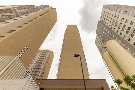 Apartamento para alugar com 38m², 2 quartos e 1 vaga Apartamento para alugar com 38m², 2 quartos e 1 vagaFachada