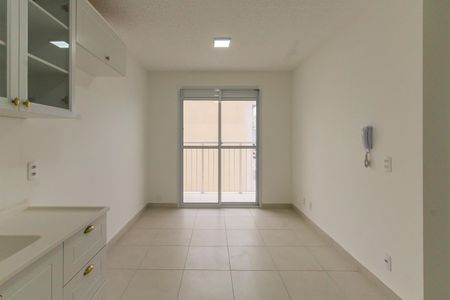 Apartamento para alugar com 38m², 2 quartos e 1 vaga Apartamento para alugar com 38m², 2 quartos e 1 vagaSala/Cozinha