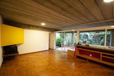 Sala de casa para alugar com 4 quartos, 300m² em Jardim Paulistano, São Paulo