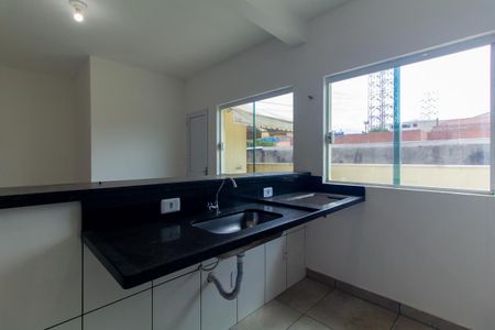 Cozinha de apartamento para alugar com 1 quarto, 70m² em Cidade Continental, São Paulo