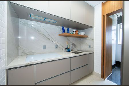 Apartamento à venda com 75m², 2 quartos e 1 vagaCOZINHA