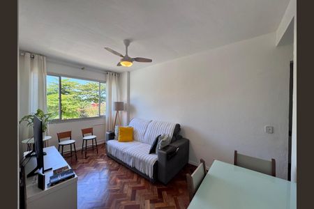 Sala de apartamento à venda com 2 quartos, 58m² em Barra da Tijuca, Rio de Janeiro