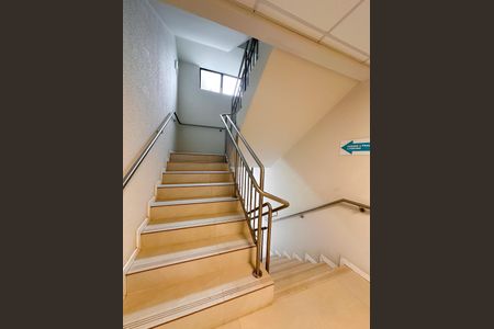 Apartamento para alugar com 70m², 1 quarto e sem vagaEscada