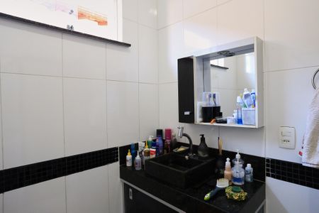 Casa à venda com 360m², 3 quartos e 2 vagas Casa à venda com 360m², 3 quartos e 2 vagasBanheiro Social