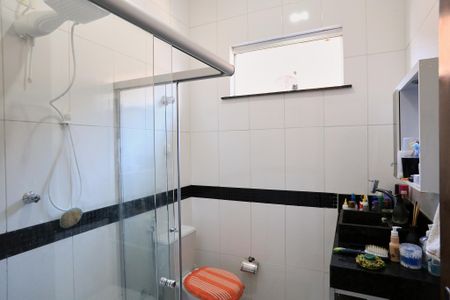 Casa à venda com 360m², 3 quartos e 2 vagas Casa à venda com 360m², 3 quartos e 2 vagasBanheiro Social