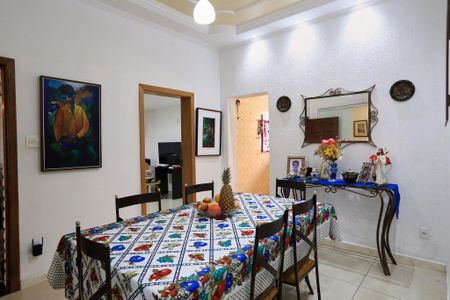 Casa à venda com 360m², 3 quartos e 2 vagas Casa à venda com 360m², 3 quartos e 2 vagasSala de Jantar