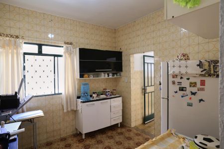 Casa à venda com 360m², 3 quartos e 2 vagas Casa à venda com 360m², 3 quartos e 2 vagasCozinha