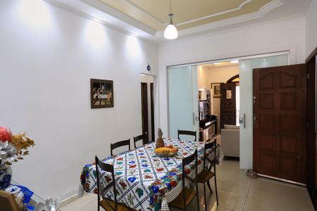 Casa à venda com 360m², 3 quartos e 2 vagas Casa à venda com 360m², 3 quartos e 2 vagasSala de Jantar