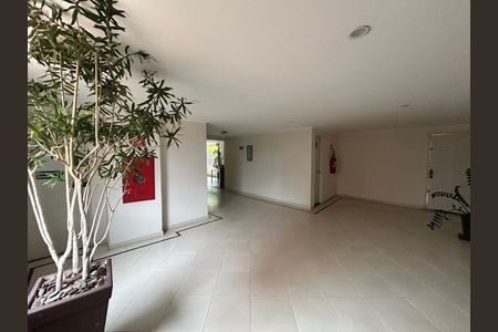 Apartamento à venda com 40m², 1 quarto e 1 vaga Apartamento à venda com 40m², 1 quarto e 1 vagaHall Social