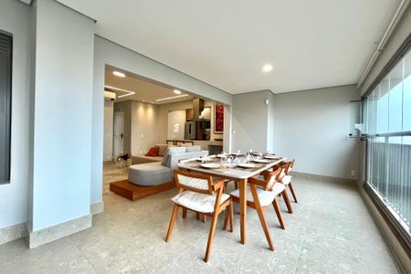 Varanda de apartamento para alugar com 3 quartos, 165m² em Jardim Prudência, São Paulo