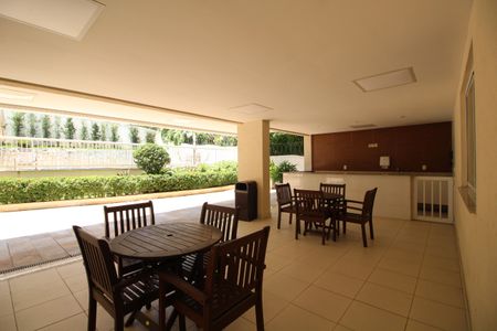 Apartamento à venda com 80m², 2 quartos e 1 vagaBar