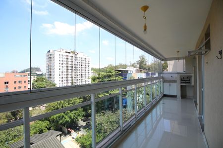 Apartamento à venda com 80m², 2 quartos e 1 vagaVaranda