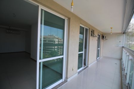 Apartamento à venda com 80m², 2 quartos e 1 vagaVaranda