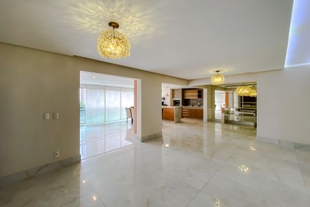 Sala de apartamento à venda com 3 quartos, 202m² em Vila Regente Feijó, São Paulo