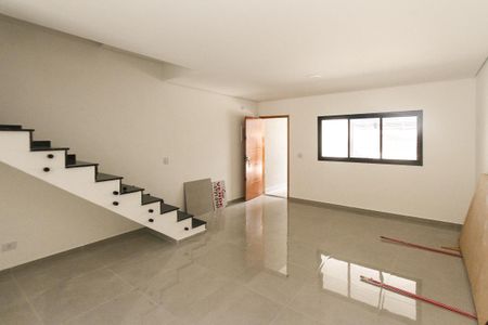 Sala de casa para alugar com 3 quartos, 130m² em Vila Carrão, São Paulo