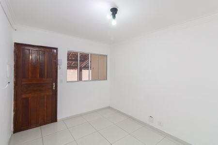 Sala de casa de condomínio para alugar com 2 quartos, 92m² em Vila Taquari, São Paulo