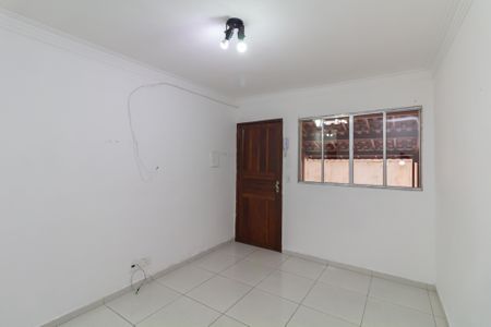 Casa de condomínio para alugar com 92m², 2 quartos e 1 vaga Casa de condomínio para alugar com 92m², 2 quartos e 1 vagaSala