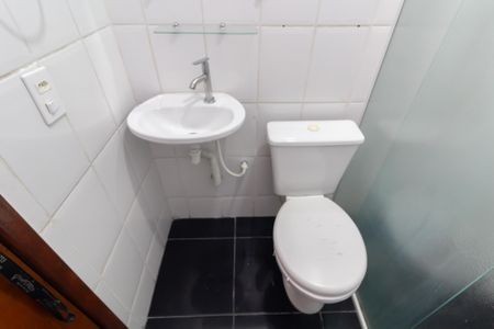 Casa de condomínio para alugar com 92m², 2 quartos e 1 vaga Casa de condomínio para alugar com 92m², 2 quartos e 1 vagaBanheiro