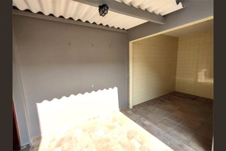 Casa à venda com 3 quartos, 130m² em Parque São Lucas, São Paulo