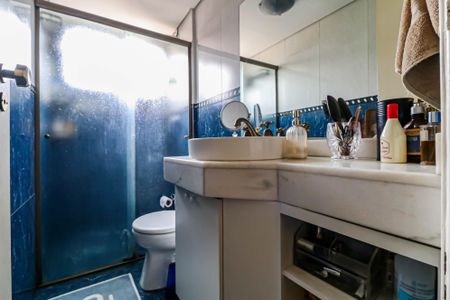 Apartamento à venda com 80m², 3 quartos e 1 vagaSuite - Banheiro