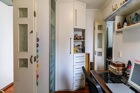 Apartamento à venda com 80m², 3 quartos e 1 vagaQuarto 02