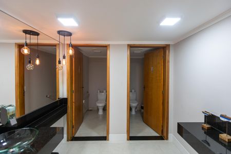 Apartamento à venda com 91m², 3 quartos e 1 vagaÁrea comum - Banheiro do Salão de festas