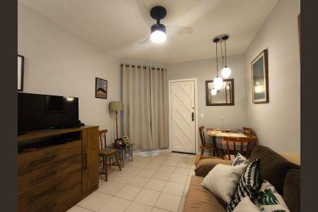 Sala de apartamento à venda com 2 quartos, 45m² em Carlos Prates, Belo Horizonte