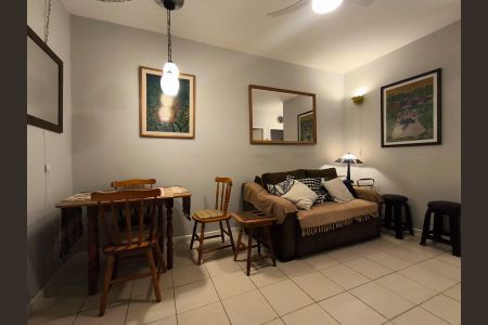 Sala de apartamento à venda com 2 quartos, 45m² em Carlos Prates, Belo Horizonte