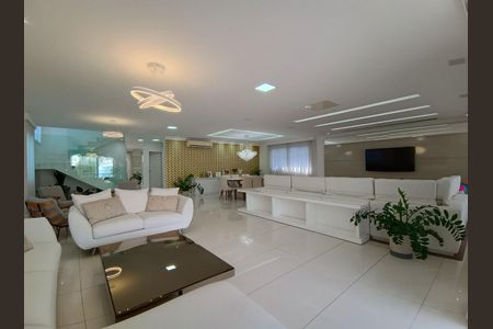 Sala de casa de condomínio à venda com 4 quartos, 600m² em Barra da Tijuca, Rio de Janeiro