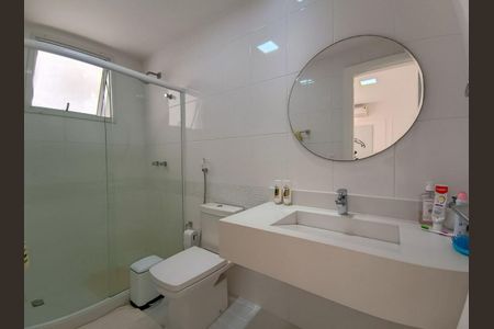 Casa de condomínio à venda com 600m², 4 quartos e 9 vagasBanheiro