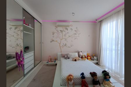 Casa de condomínio à venda com 600m², 4 quartos e 9 vagasQuarto