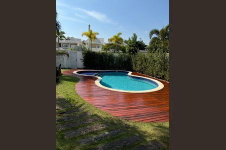 Casa de condomínio à venda com 600m², 4 quartos e 9 vagasPiscina
