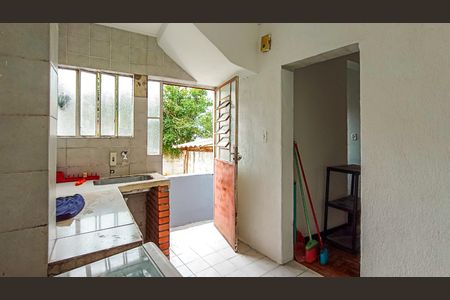 Casa à venda com 115m², 4 quartos e 3 vagas Casa à venda com 115m², 4 quartos e 3 vagasCozinha