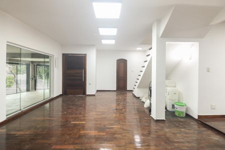 Casa para alugar com 350m², 3 quartos e 4 vagasSala