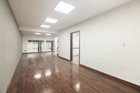 Sala de casa para alugar com 3 quartos, 350m² em Jardim Textil, São Paulo