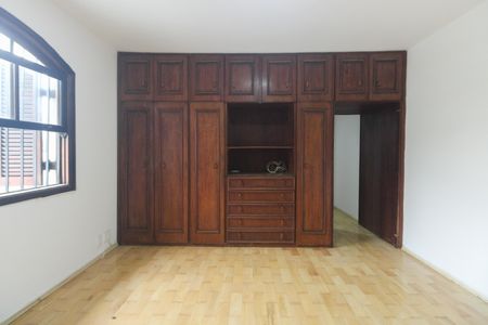 Casa para alugar com 350m², 3 quartos e 4 vagasSuíte