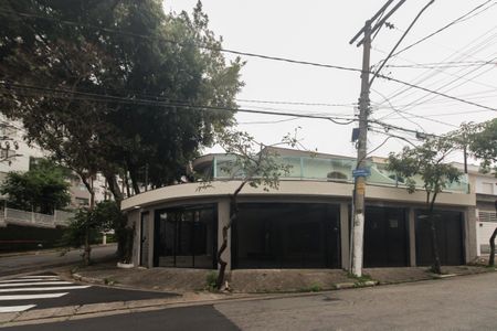 Casa para alugar com 350m², 3 quartos e 4 vagasFachada