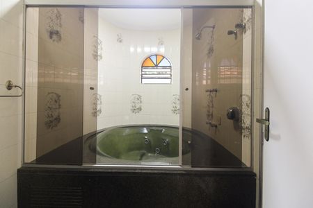 Casa para alugar com 350m², 3 quartos e 4 vagasBanheiro da Suíte