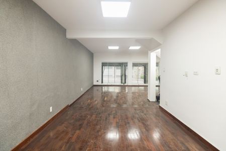 Casa para alugar com 350m², 3 quartos e 4 vagasSala