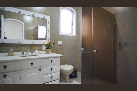 Casa à venda com 546m², 4 quartos e 9 vagasBanheiro suite 2