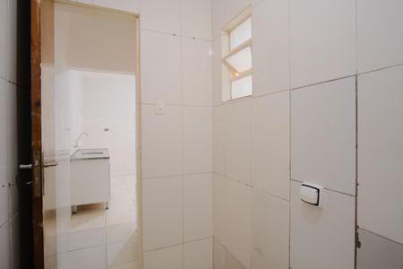 Banheiro de casa para alugar com 1 quarto, 60m² em Penha de França, São Paulo
